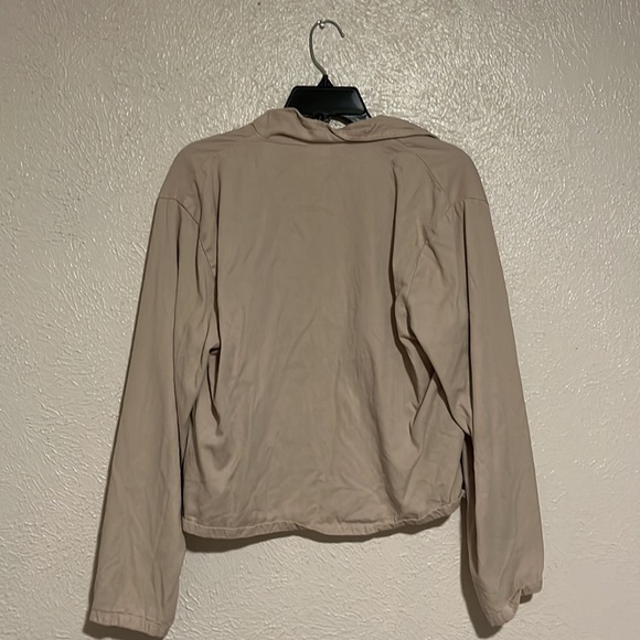 Cute, light, beige jacket - Picture 4 of 4